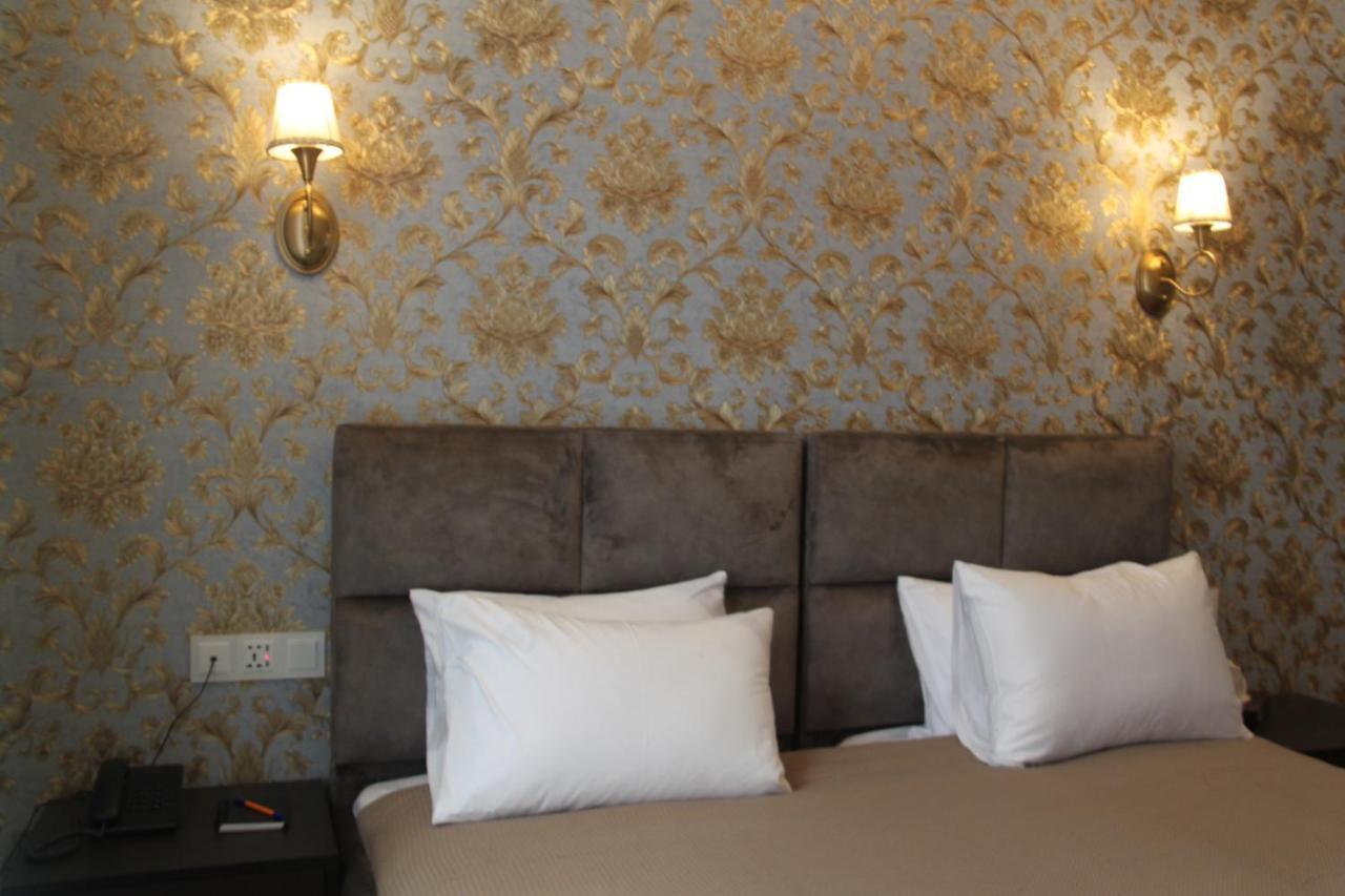 1883 Boutique Hotel Baky Esterno foto